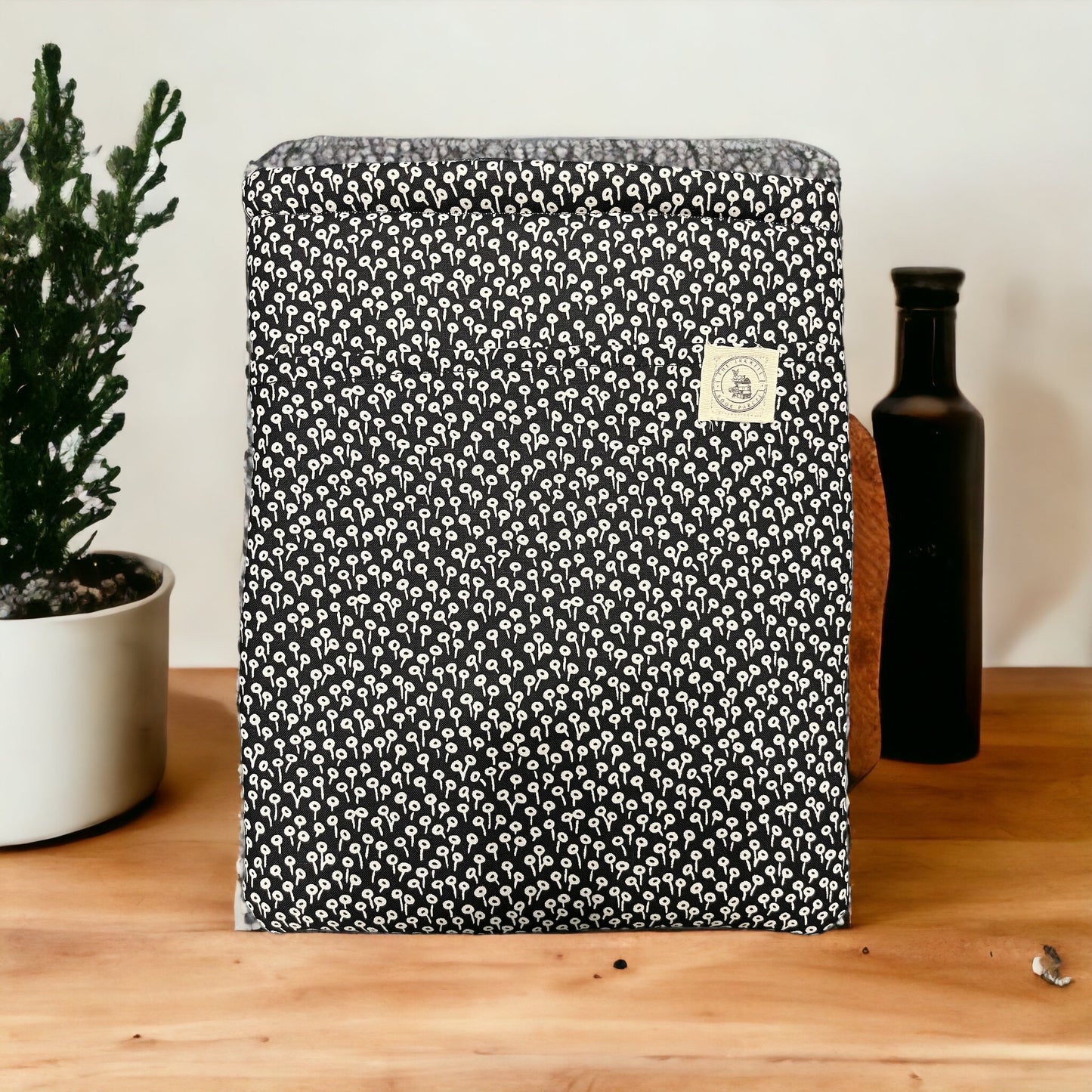 Book Parcel: Tapestry Dot (black)
