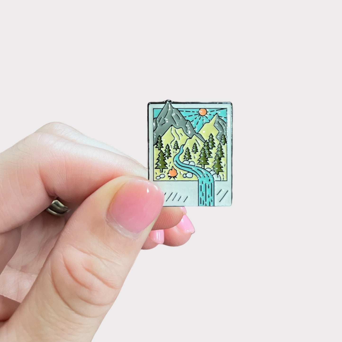 Polaroid Travel Pin